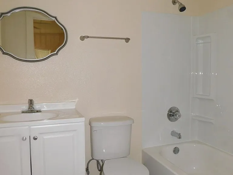 1813 Washington St — Photo 12
