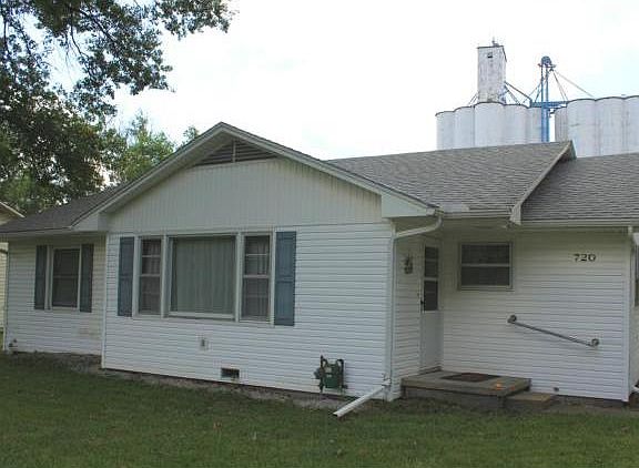 2nd image of 720 E 4th Ave