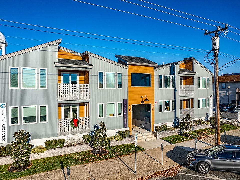 1st image of 728 West Ave #E