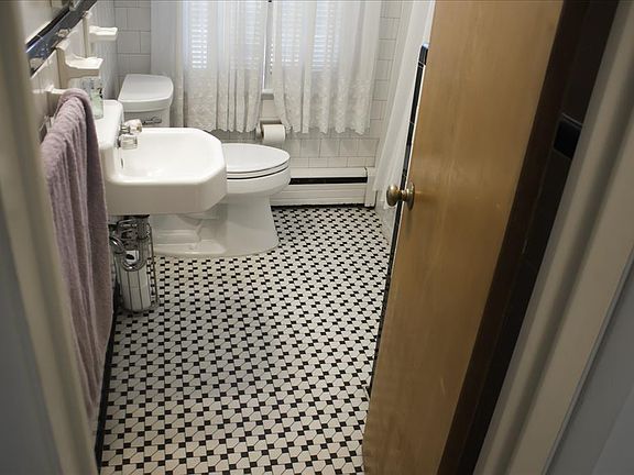 5th image of 407 Danray Dr