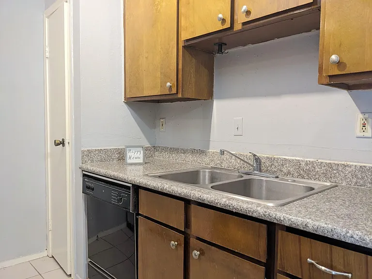 7950 N Stadium Dr #215 — Photo 4