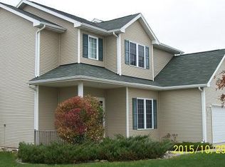 323 E Amber Dr, Whitewater, WI 53190