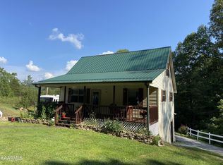 206 Louis Rhea Dr, Sneedville, TN 37869
