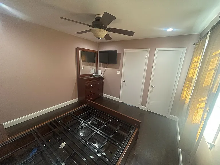41 Albert Ave — Photo 11