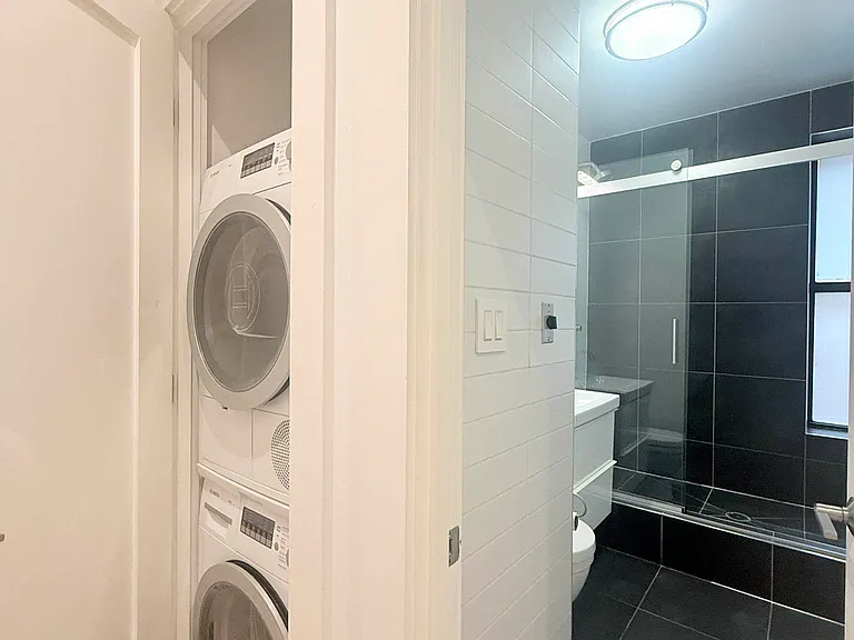 216 W 22nd St #4FE — Photo 10
