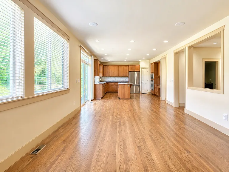 18626 37th Dr SE — Photo 10