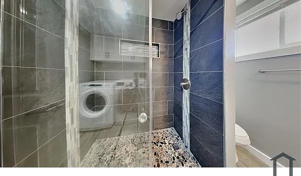 1105 S Woodlawn St — Photo 11