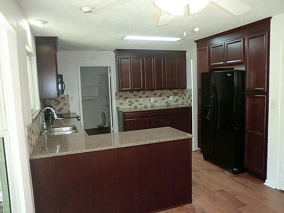 4th image of 109 Banyan Dr