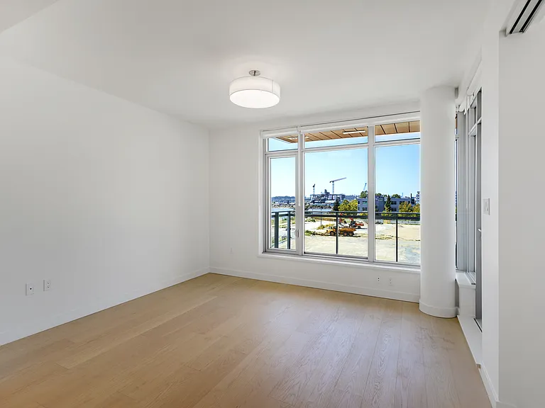785 Harbour Ave #402 — Photo 5