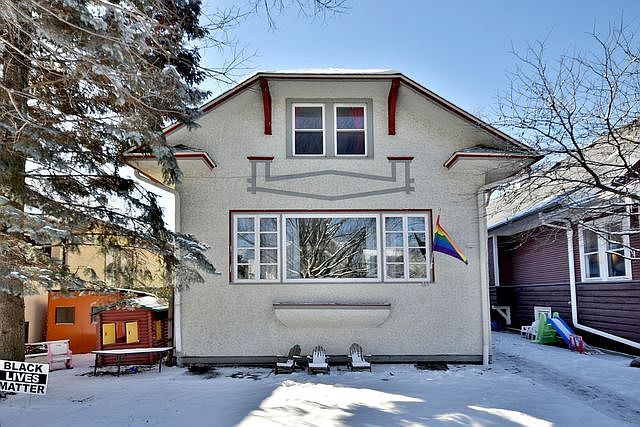 1st image of 723 Hayes Ave