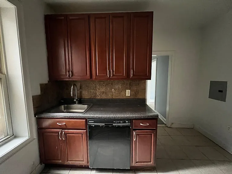 1084 John F Kennedy Blvd #1E — Photo 2