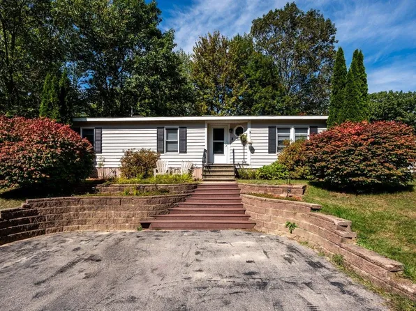 63 Royal Crest Park, Rochester, NH 03867