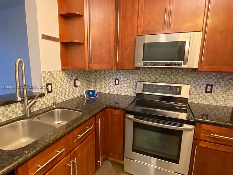 2041 Pompeii Ct #2014 — Photo 5