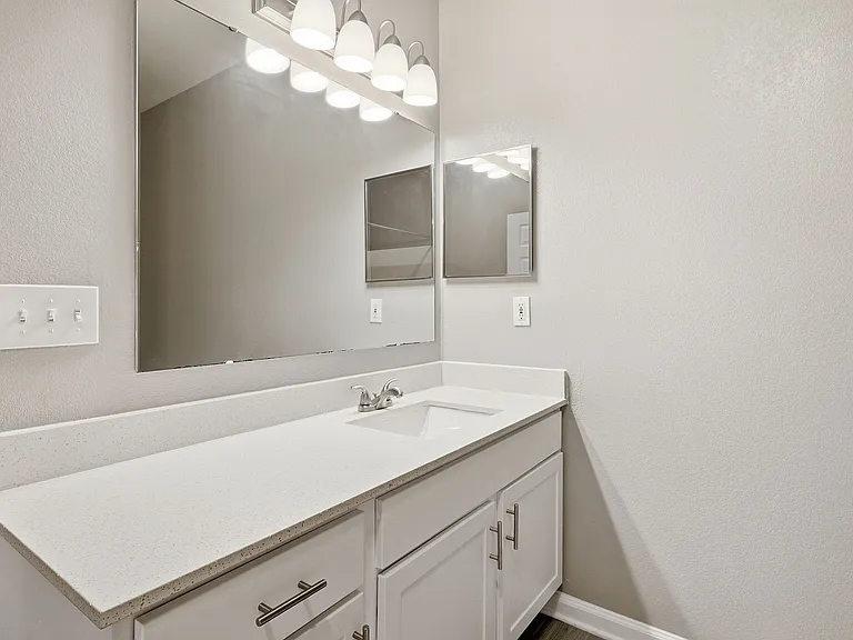 Avana 55Twelve — Photo 21