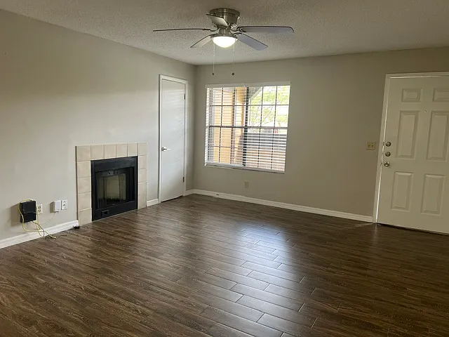 1 bed, 712 sqft, $1,350 — Photo 4