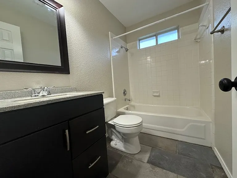 4713 Castleman Dr — Photo 14