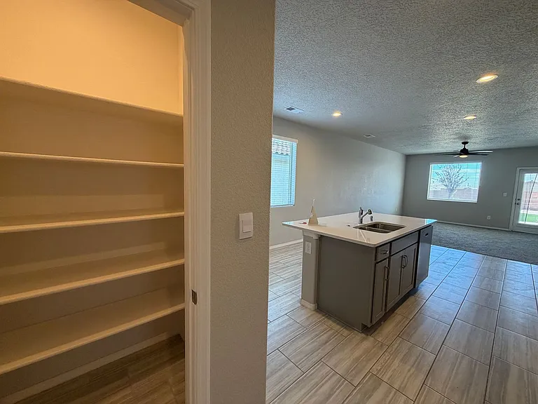 768 Amatista Loop SE — Photo 19
