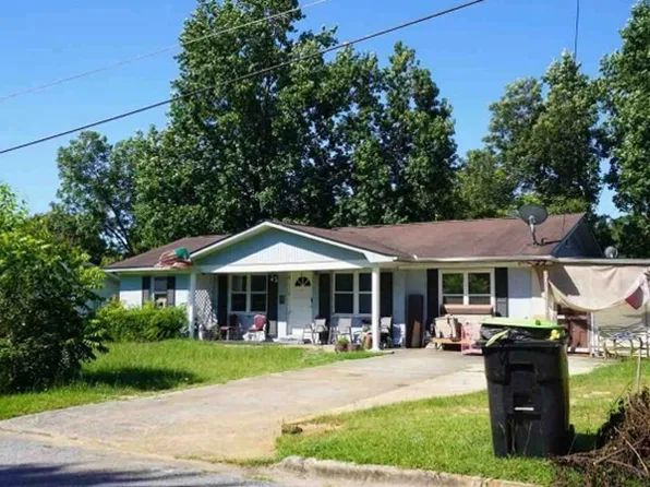 209 Laverne Dr, Warner Robins, GA 31088