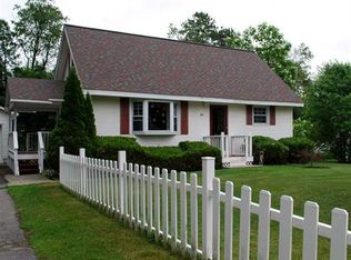 20 Wintergreen Rd, Queensbury, NY 12804