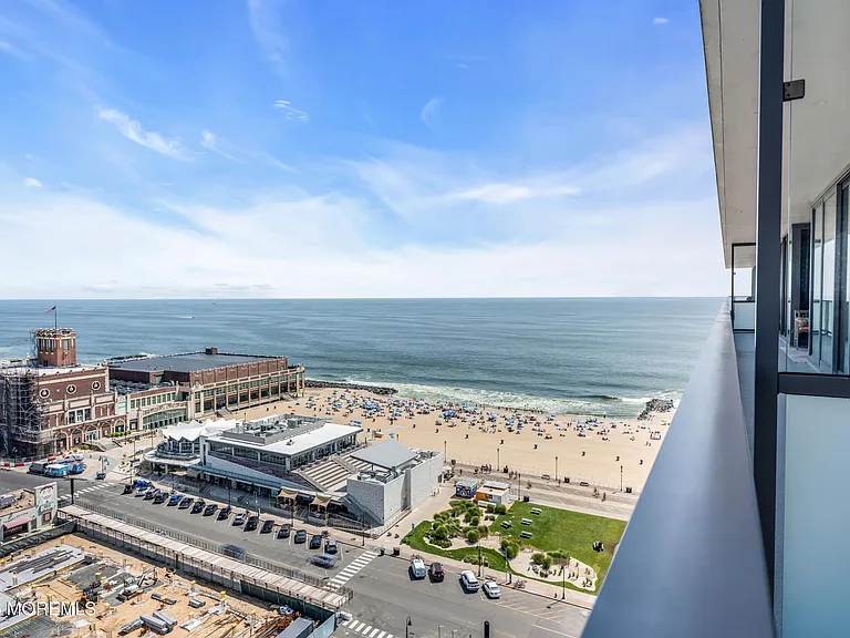 1101 Ocean Ave #1510 — Photo 8