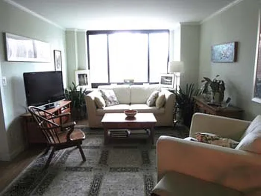 Rented by CCG Real Estate Brokerage | media 20