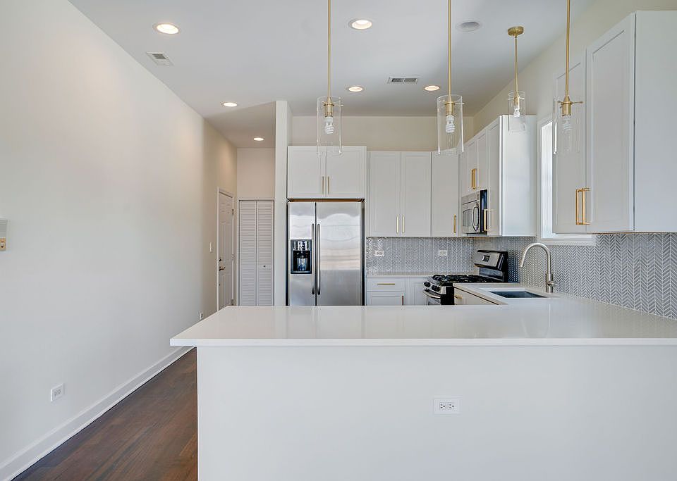 1st image of 1316 N Wicker Park Ave APT 4