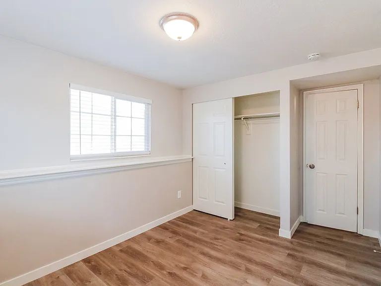 4829 S 3900 W — Photo 19