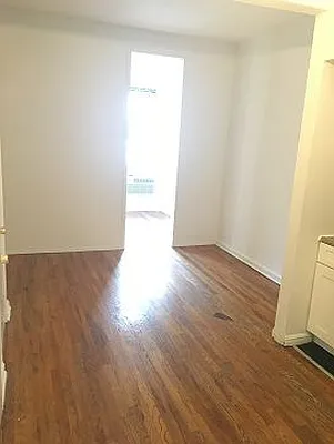 Rented by Eric Goodman Realty Corp | media 13