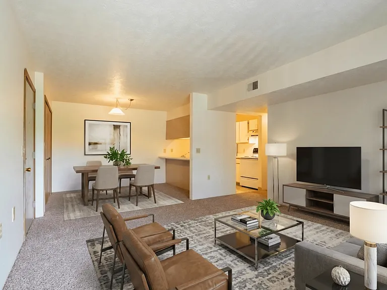 203 Williamsburg Dr — Photo 1