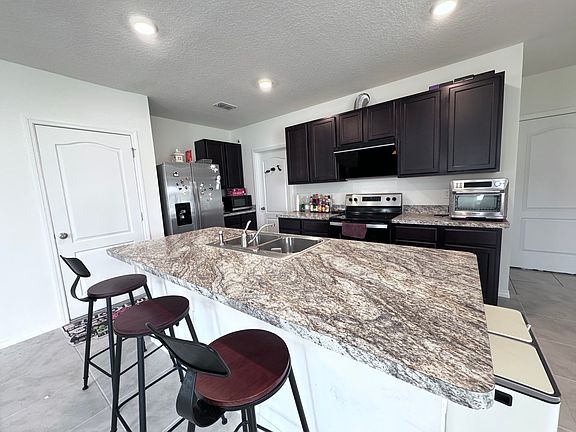5th image of 1503 Catbriar Way