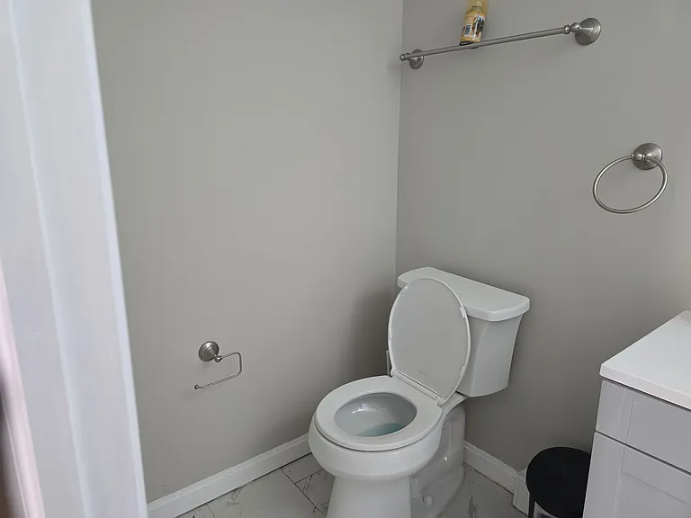 1914 Midland Rd #2 — Photo 12