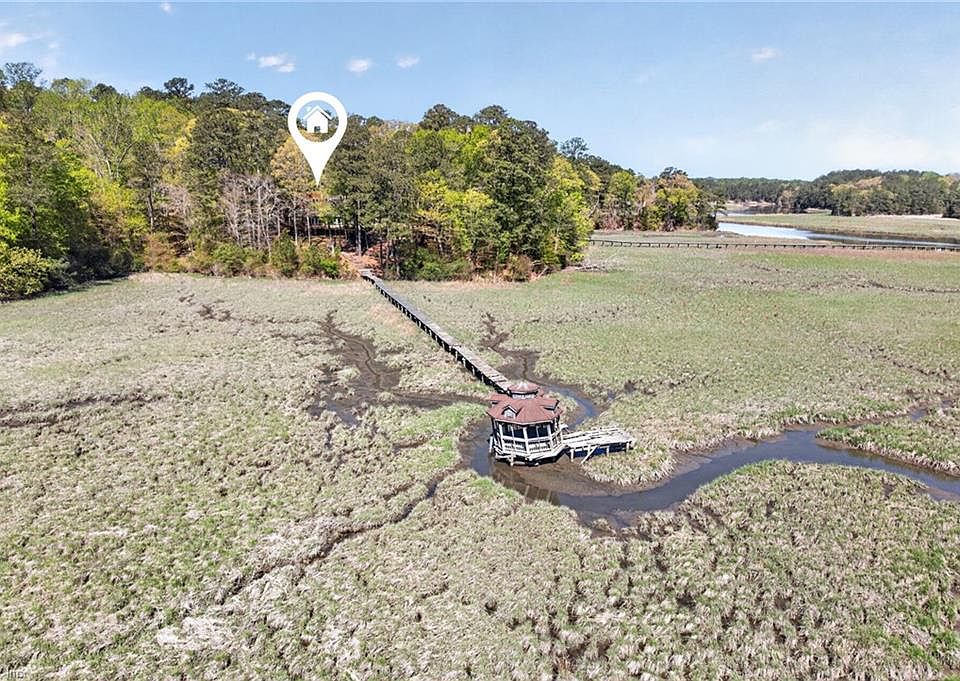 1st image of 15489 Holly Dr