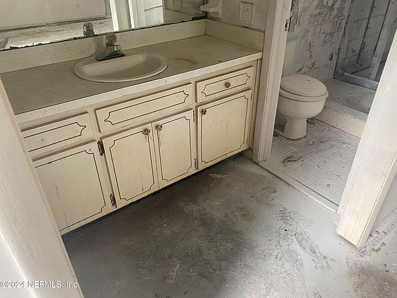 5th image of 1532 LEESTAN Court