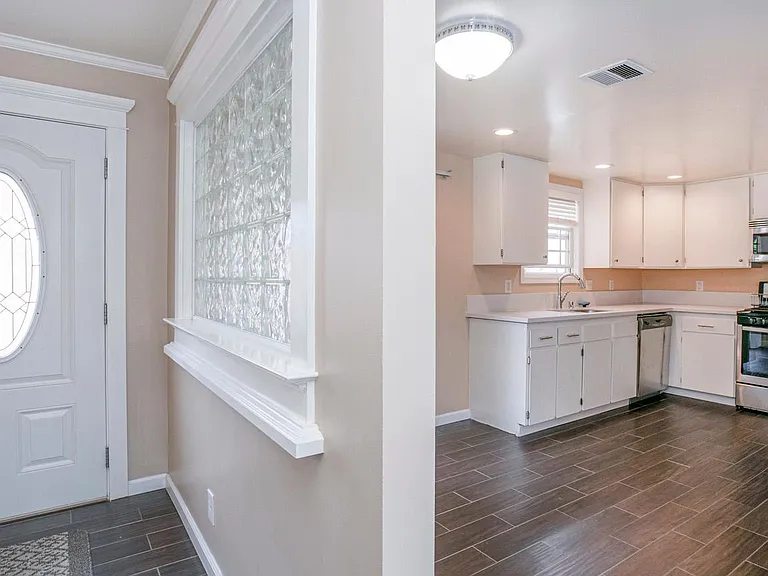 11029 Eldora Ave — Photo 22