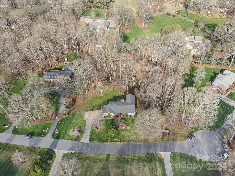 1st image of 2657 Fines Creek Dr