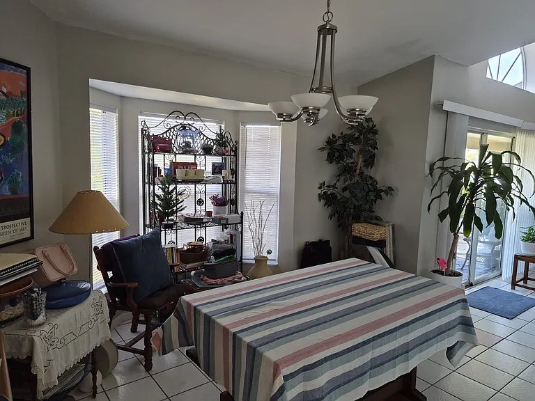 10520 Regent Cir — Photo 9