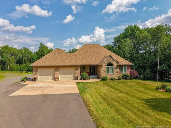 432 McLeod Hill Rd, Fredericton, NB E3G 6J4