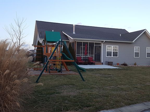 2nd image of 7018 Savannah Dr