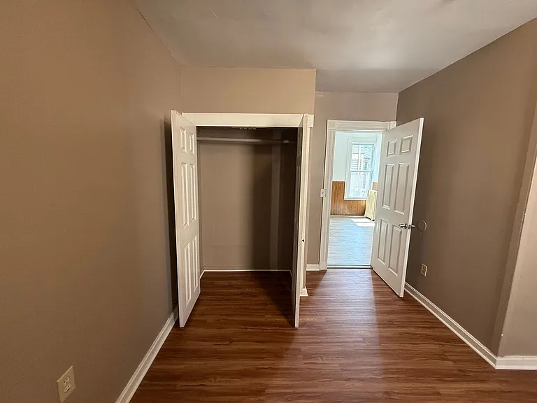 870 Elm St — Photo 16