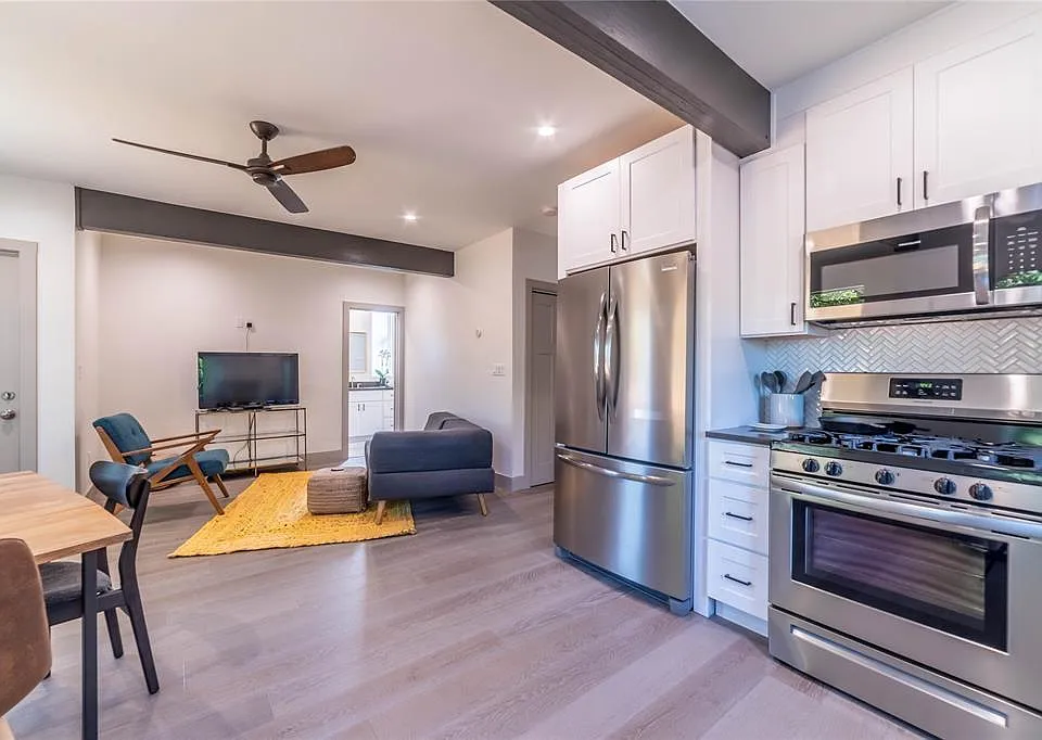 3007 E 14th 1/2 St #B
