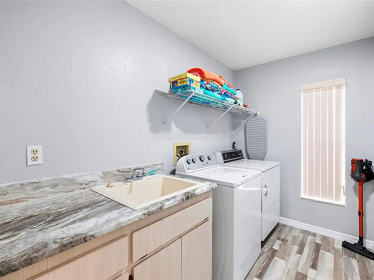 11263 Murraysville Dr — Photo 30