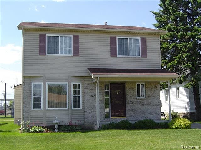 1st image of 1009 Pine St