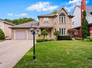 98 Debora Dr, Grimsby, ON L3M4J3