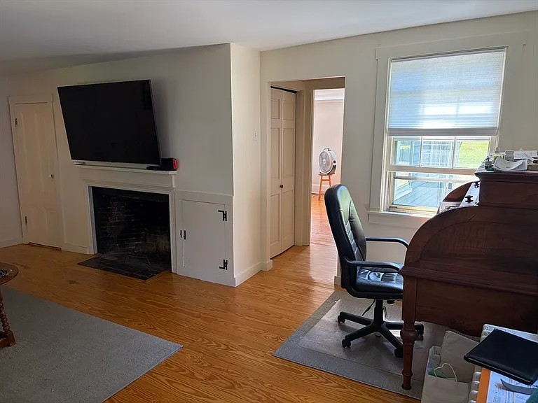 51 Elm St #2 — Photo 5
