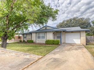 135 Ruth St, Uvalde, TX 78801