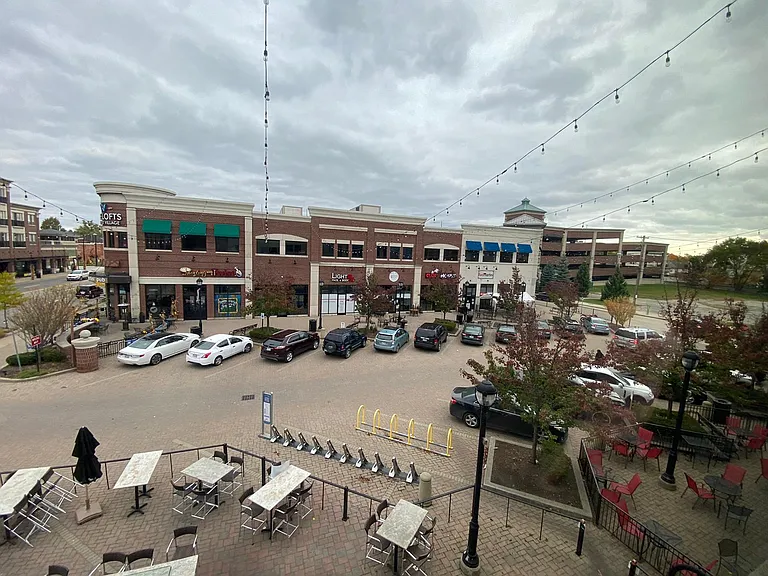22241 Michigan Ave — Photo 34