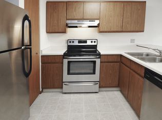 5329 Old Middleton Rd #6833296, Madison, WI 53705