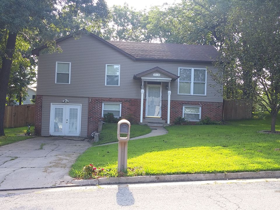 1st image of 1606 Westview Dr