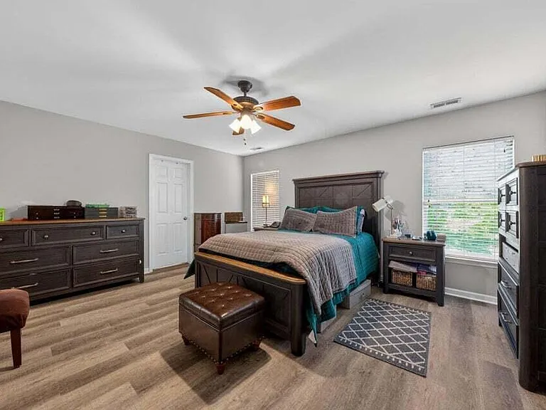 253 Milpass Dr — Photo 7