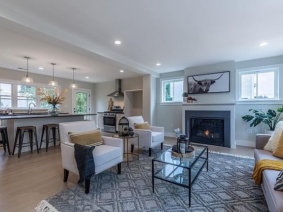 4th image of 7 Ordway Ave #7